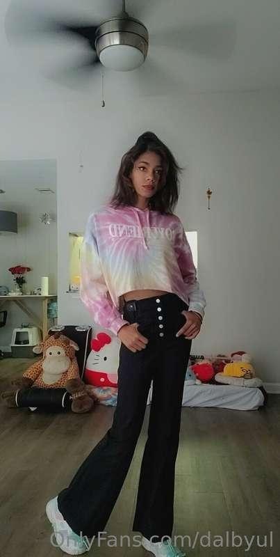 A lil outfit posting 🥰