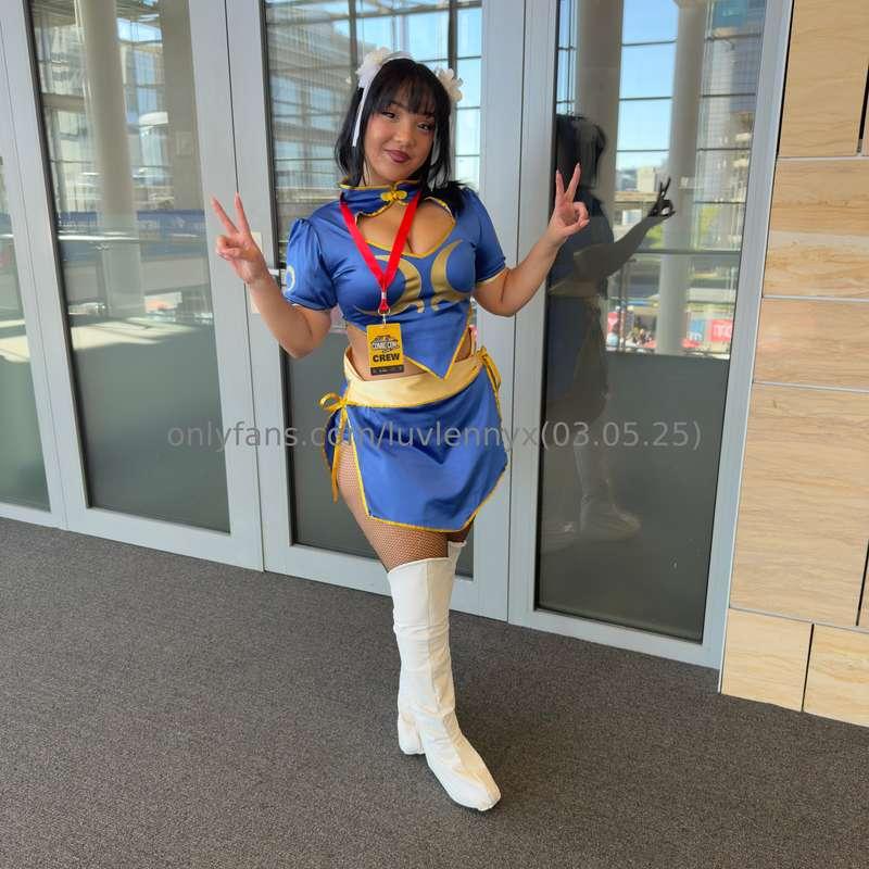 Guess who I am 👀 winner gets a kinky surprise