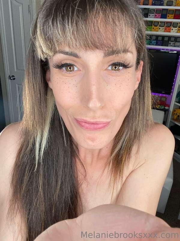 im ready for you to serve me your cock please 😁