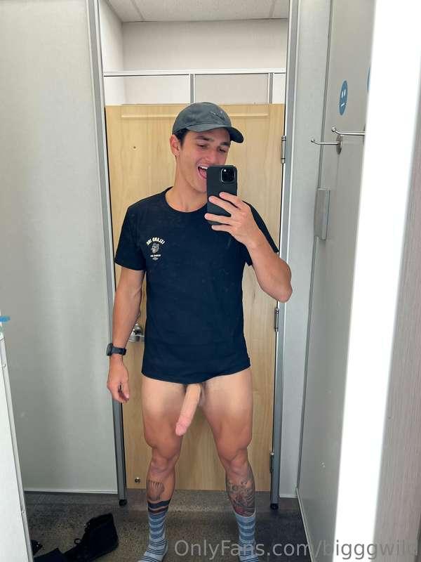 Catch me in the changing room…with ma pants off