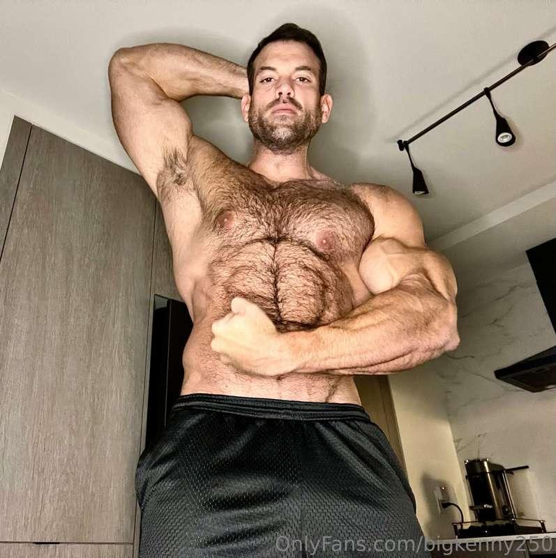 Obey me or pay the price 🫵🏻💪🏼👊🏼