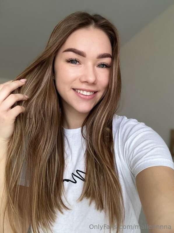 🔥@laaayla_mayer 🔥 
@laaayla_mayer is very sexy, loves to sho..