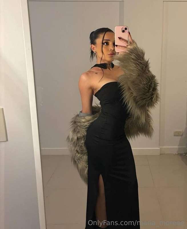 A gorgeous woman is not only outer beauty, but also inner st..