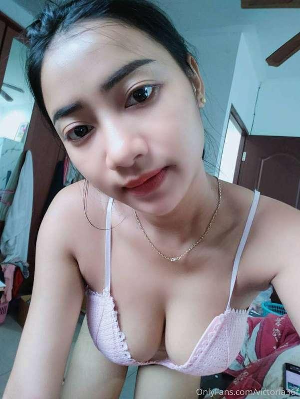 Like 10 of my post to show that you love me 😘 (I will see wh..