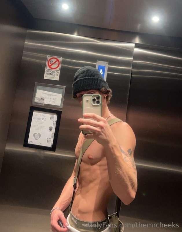 surgery tmrw :)
 (old pic btw)
