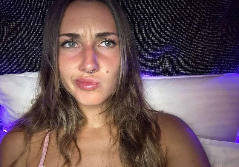 what should i watch on netflix tonight? 🍒