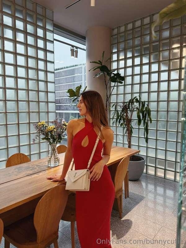 do I look pretty in my dress? 💐🥰