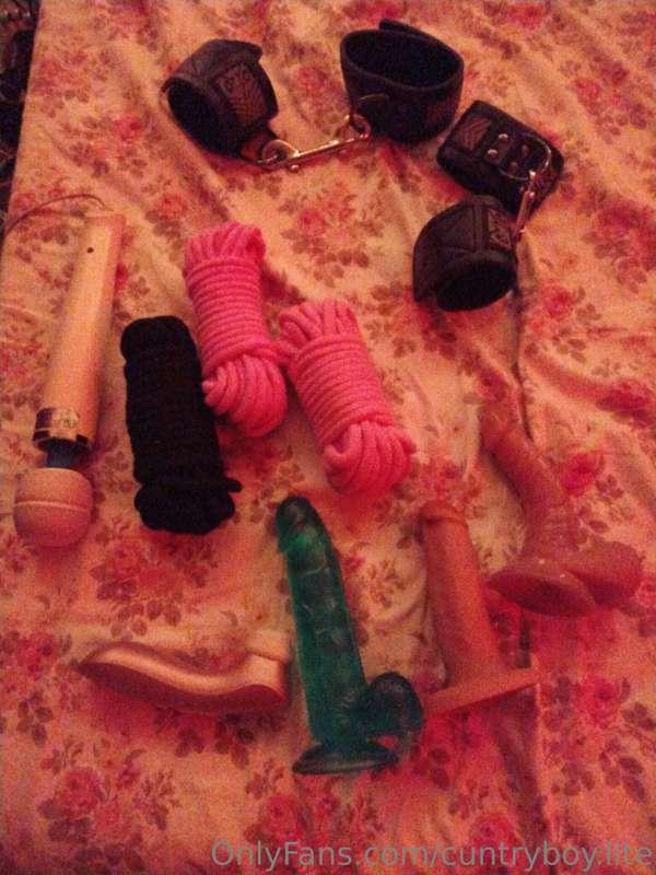 buy me a toy get a free custom video 💞💞