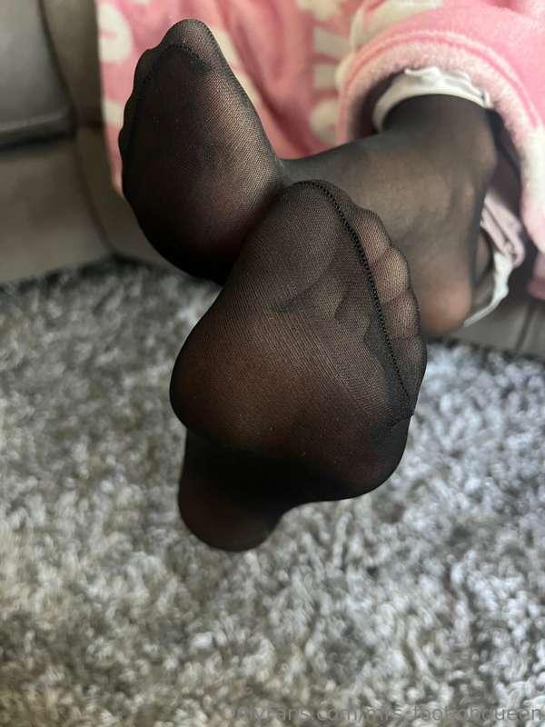 mrs_footjobqueen image #11