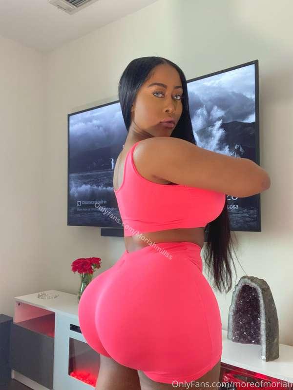 Do you love this booty? 😍🍑