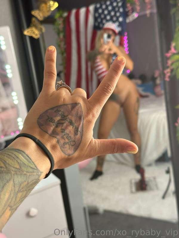 🤟 🇺🇸 💋