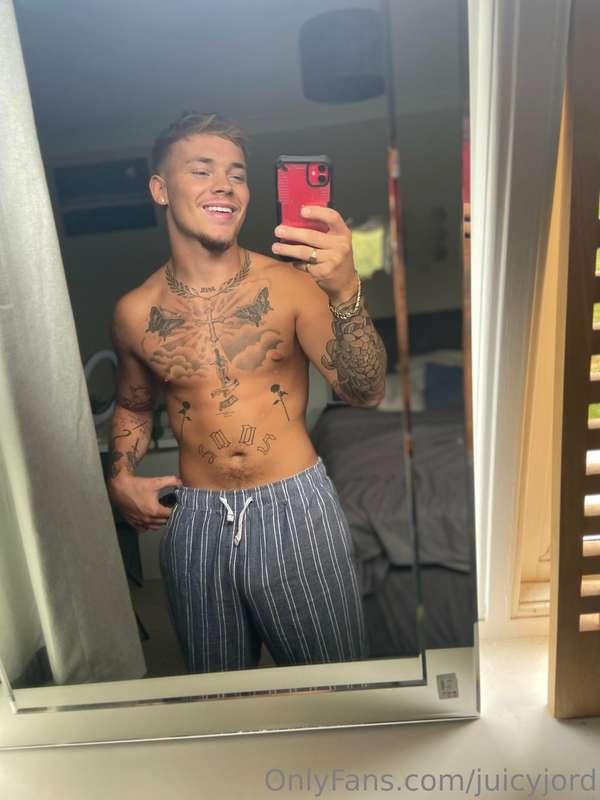 Come and chat with me and maybe play ;)