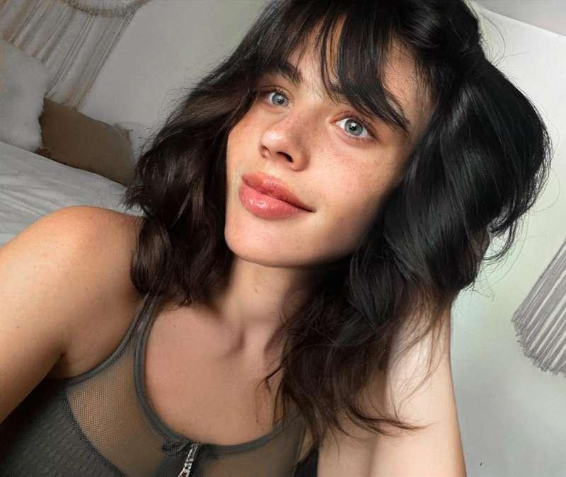 Innocent look, dangerously distracting. 😇😈https://onlyfans.c..