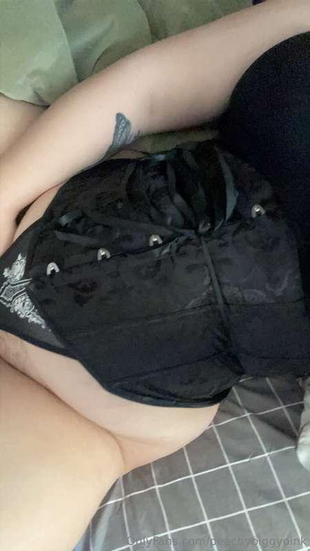 peachypiggyoink image #4