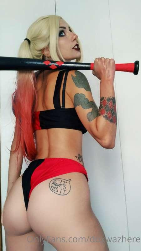 NEW COSPLAY! Finally my Harley Quinn Show cosplay is almost ..