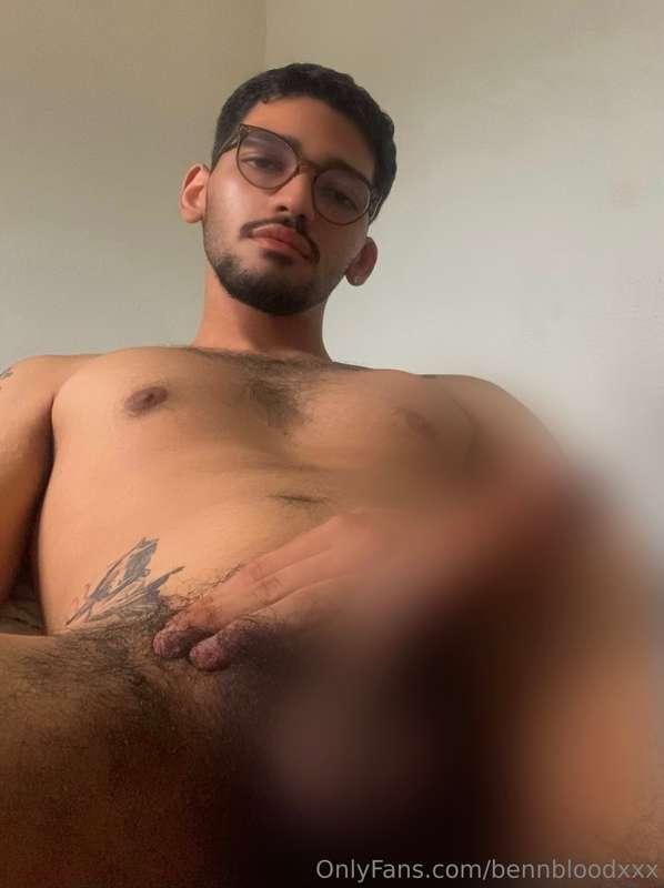 woke up hard as fuck 😜vip account with +1k of medias ⬇️https..