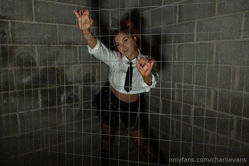 i’m getting naughty in your direct messages, i’d love your c..