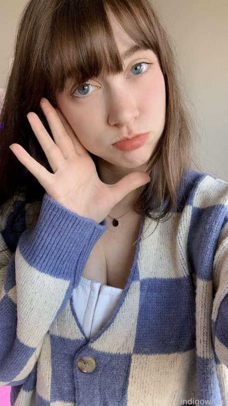 Hey! I’m back from my trip :3 I’ll be streaming in about two hours if you wana catch up 🥰 