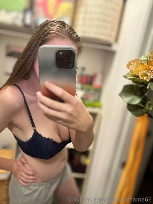 Always have to get a cute mirror picture. And I’d be lying i..