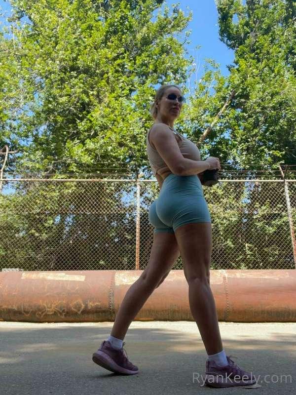 ***Tip if you like my perky ass!*** 🍑😛