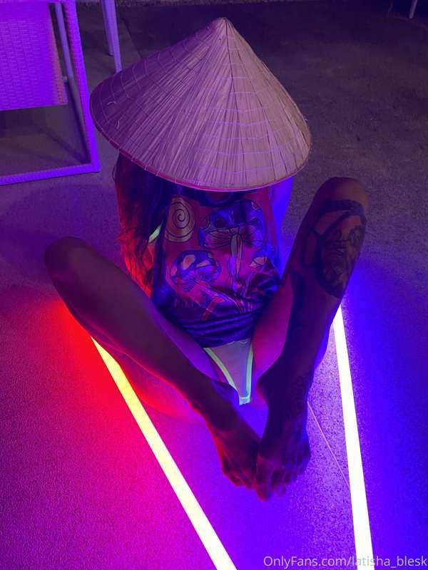 Neon lights and neon underwear are my games for today