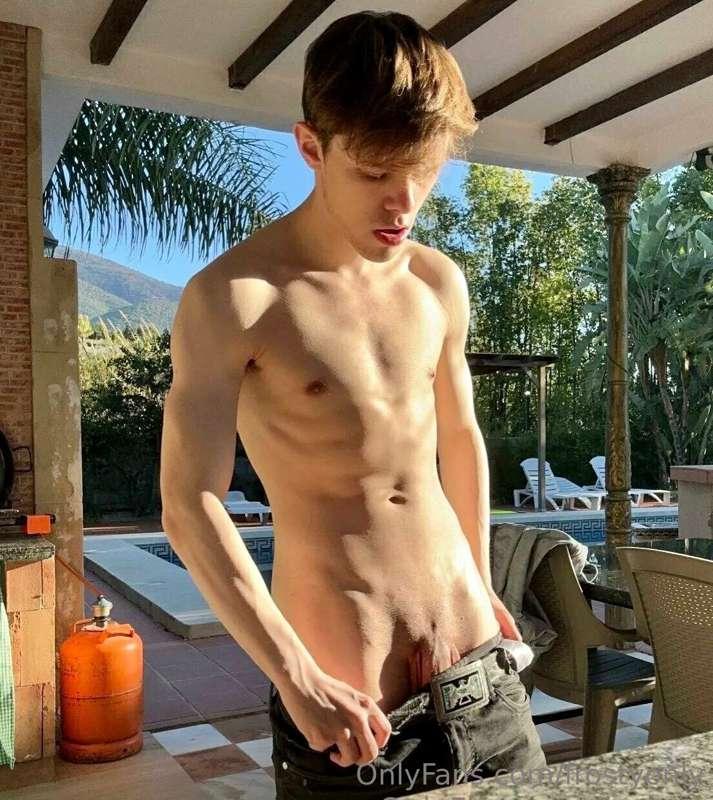 My friend @jackdavis has just turned 18!! ‼️NEW TO ONLYFANS‼..