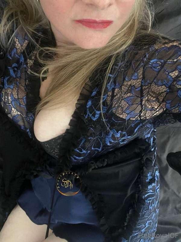 Ciao tesoro, sono @SweetDuck79_vip, la tua MILF preferita. 😘..