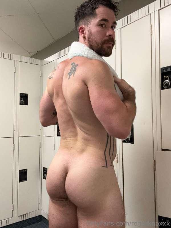 Whip me with your towel 😜