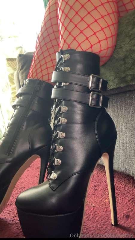 😈😏
