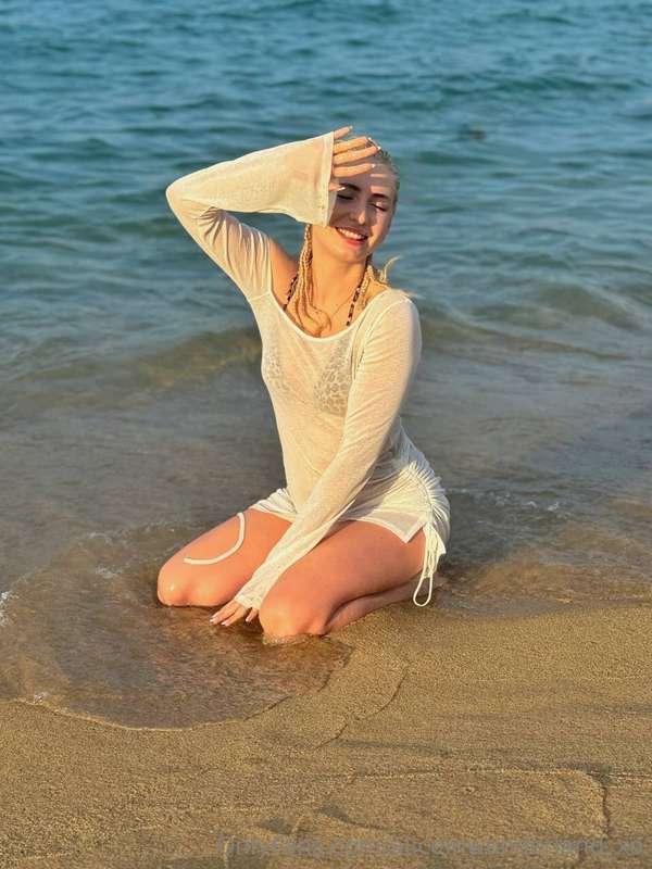 Beaches are my inspiration! 🥰 There's nothing like the sound..