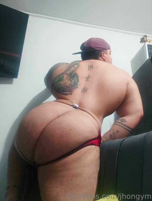 Un Culazo! que te encantará!🍑🔥

A Big Ass! that you will lov..