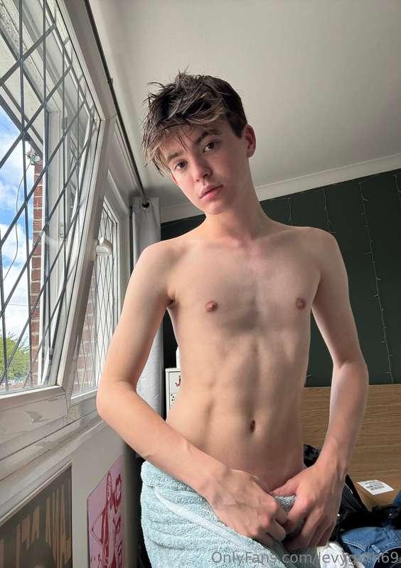 levygoth69 image #1