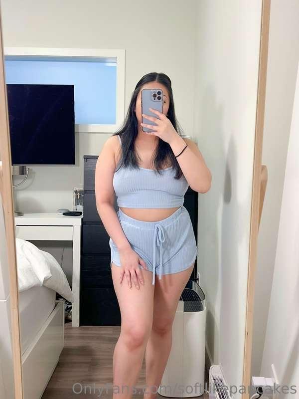 Would you let me wear this outfit outside? 🩵