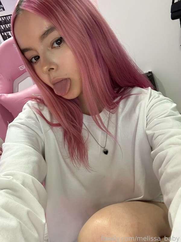 ~ meow!

#18 #petite #loli #young #amateur #egirl #alt #cutegirl #cute #gamergirl #teen #babyface #selfie #face #pinkhair