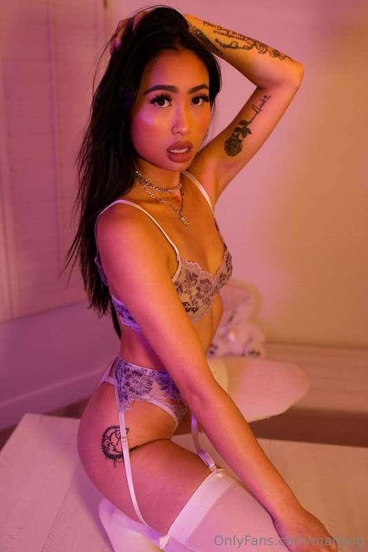 It’s getting LATE ⏰ 

Run to my DMs to get a SUPER SECRET DE..