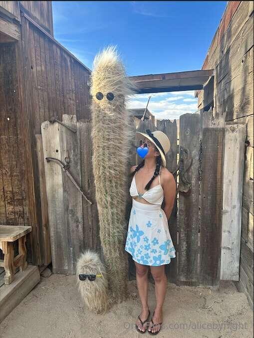 I made a new friend, he's so long and girthy😳😳🤪