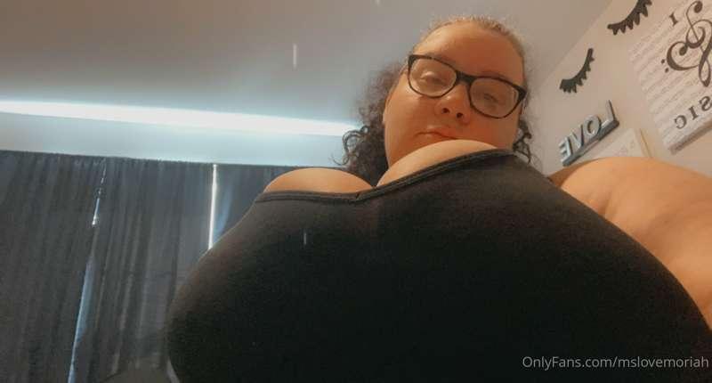 Come join me on my vip page and watch me unleash the twins 🤪..