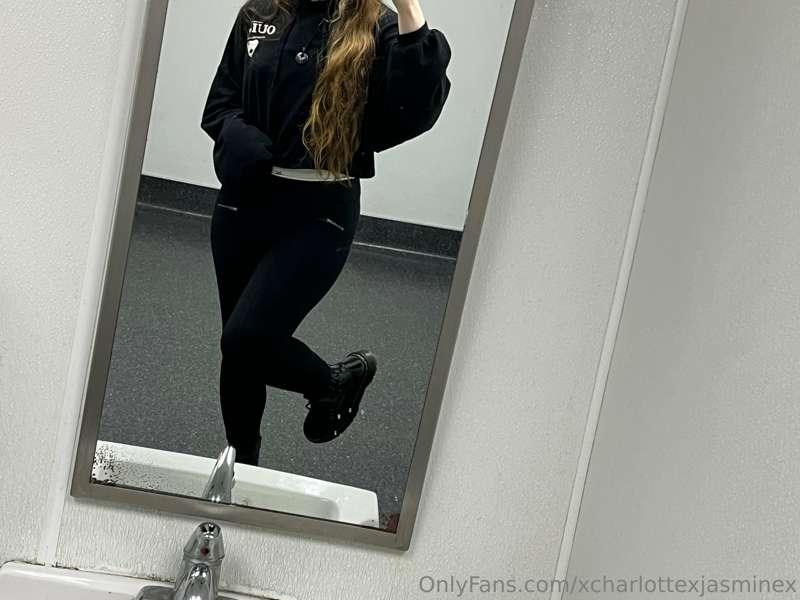 Yesterday’s fit🖤🥺