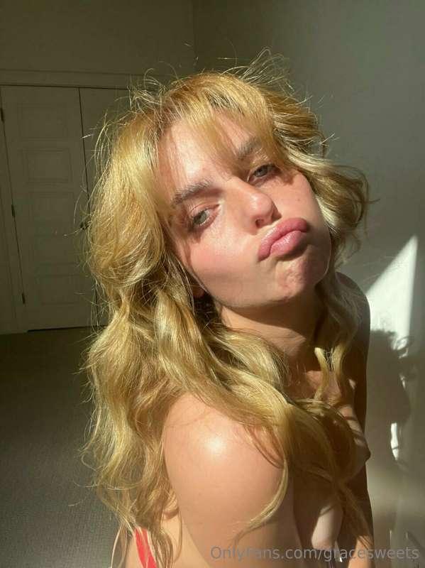 Let me kiss you 😘💋