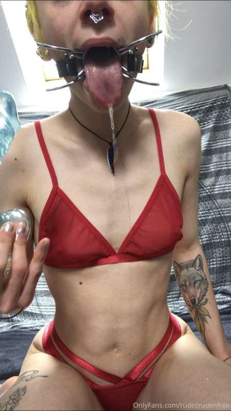 My “Oral Fixation” video is hereeeeee 
This is ✨ACTUALLY✨ a ..