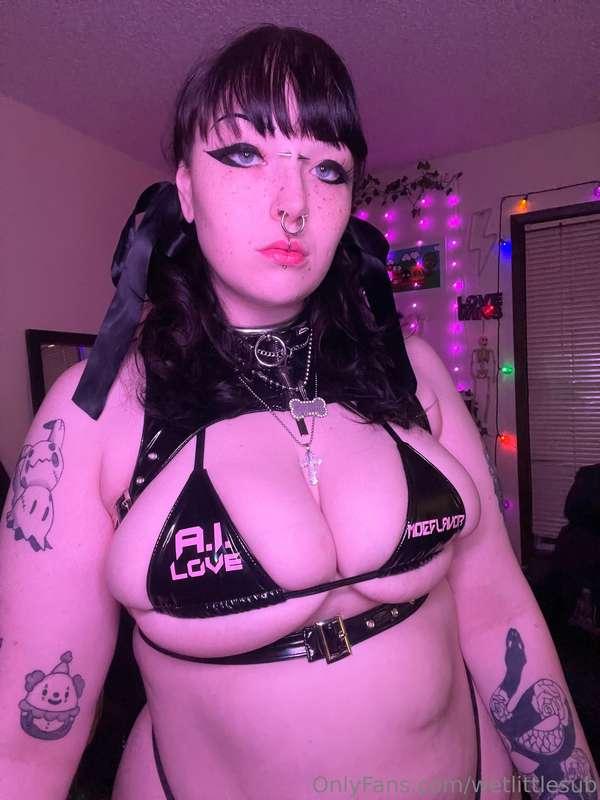 wetlittlesub image #4