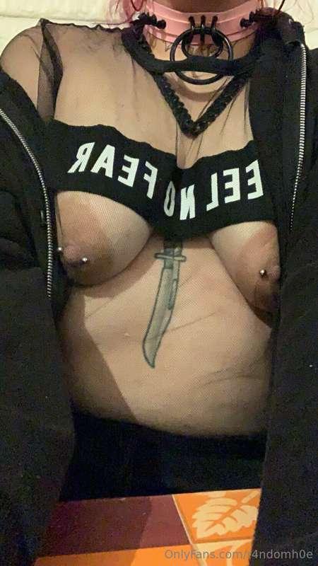 🐶