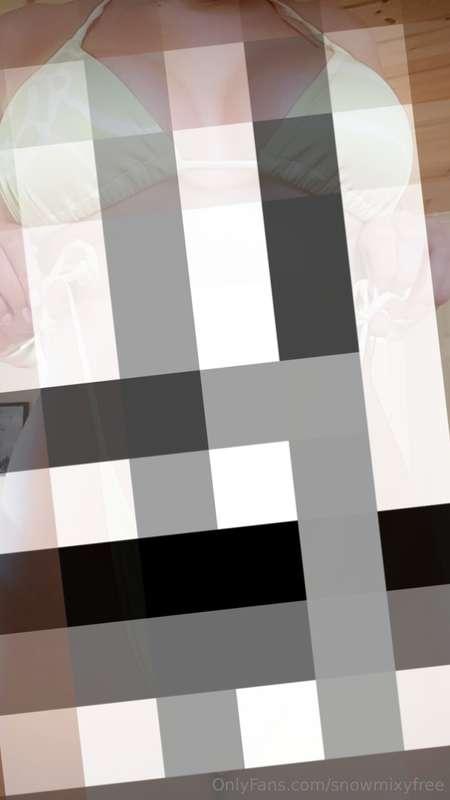 13 photos, small bikini... do I need to say more? ;) I am a ..