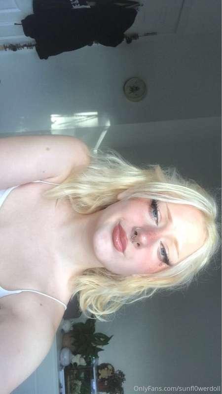 sunfl0werdoll image #3