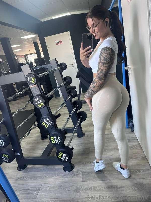 Do you Like my gym Outfit?😈  70% Discount on my VIP Account ..