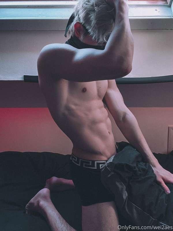 Make out paradise Kakashi is finally here, to celebrate me r..