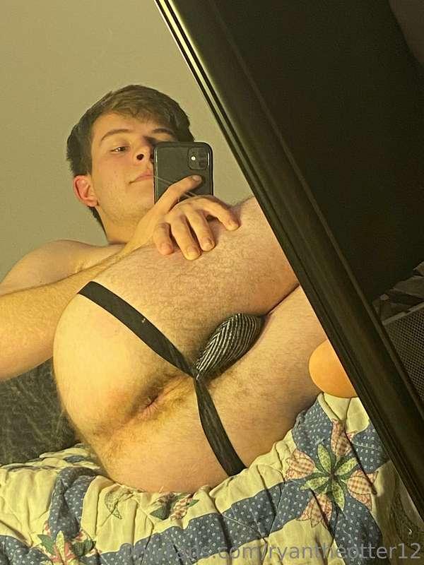 Who wants to see more of my tight hole? 😏