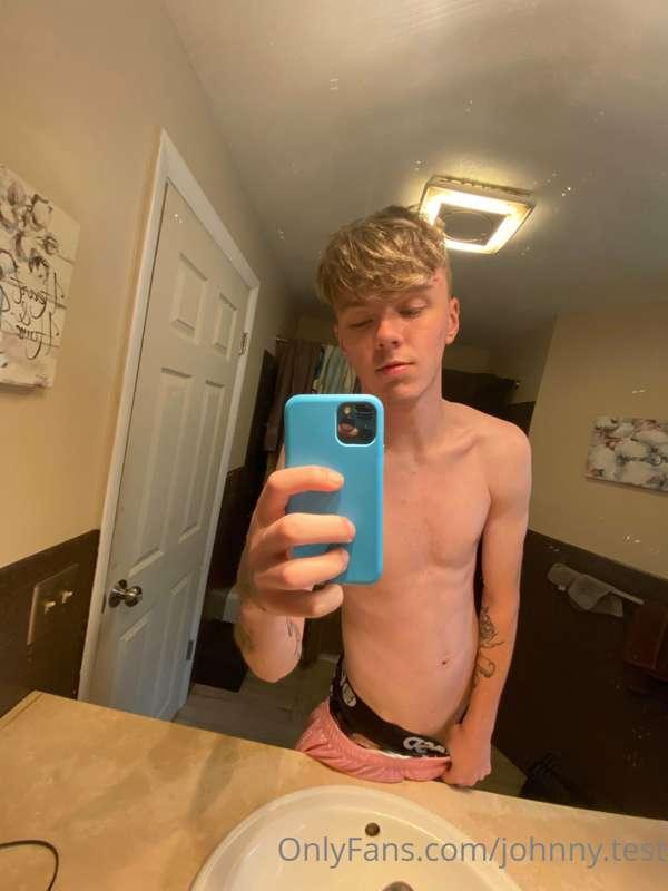 Message me I wanna get to know everyone more 🥰
