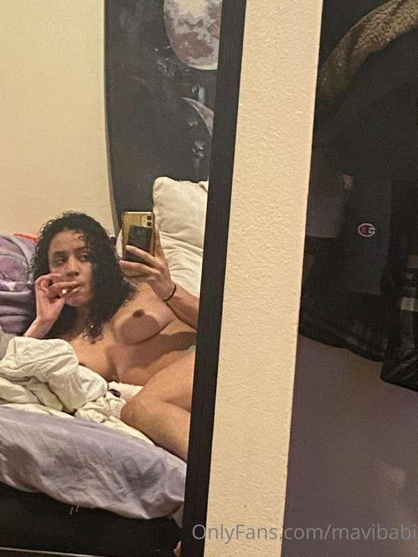 smoking with the tits out