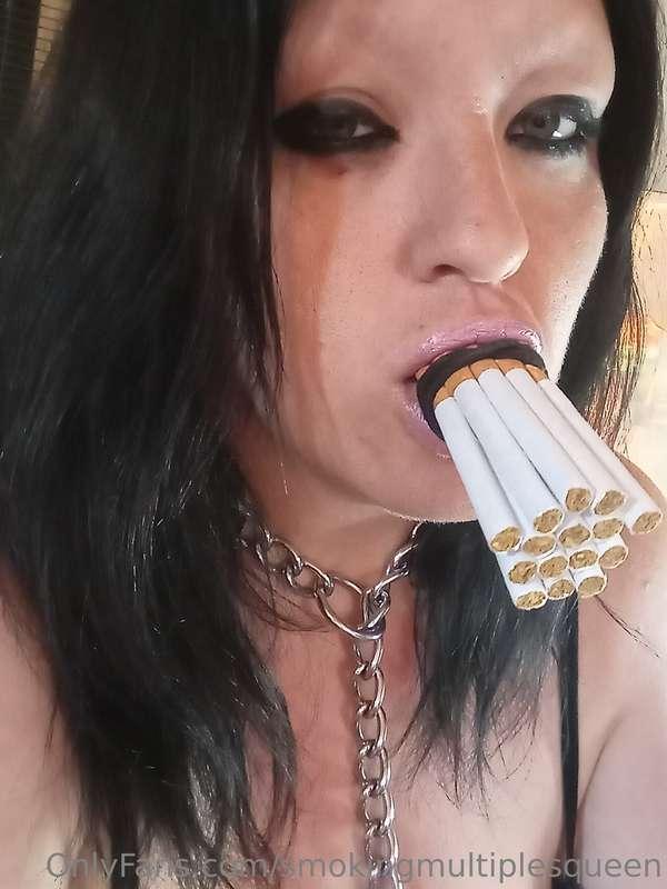 18 at once, it burned too hot to smoke past halfway 🔥🔥🔥🖤🖤🖤💨💨..